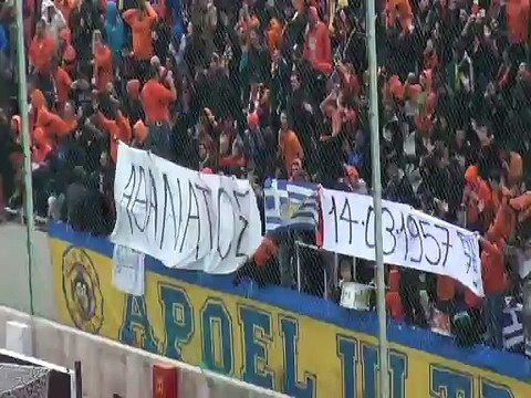 Πανό των φίλων του ΑΠΟΕΛ στον αγώνα με την Ομόνοια (14-03-2015)