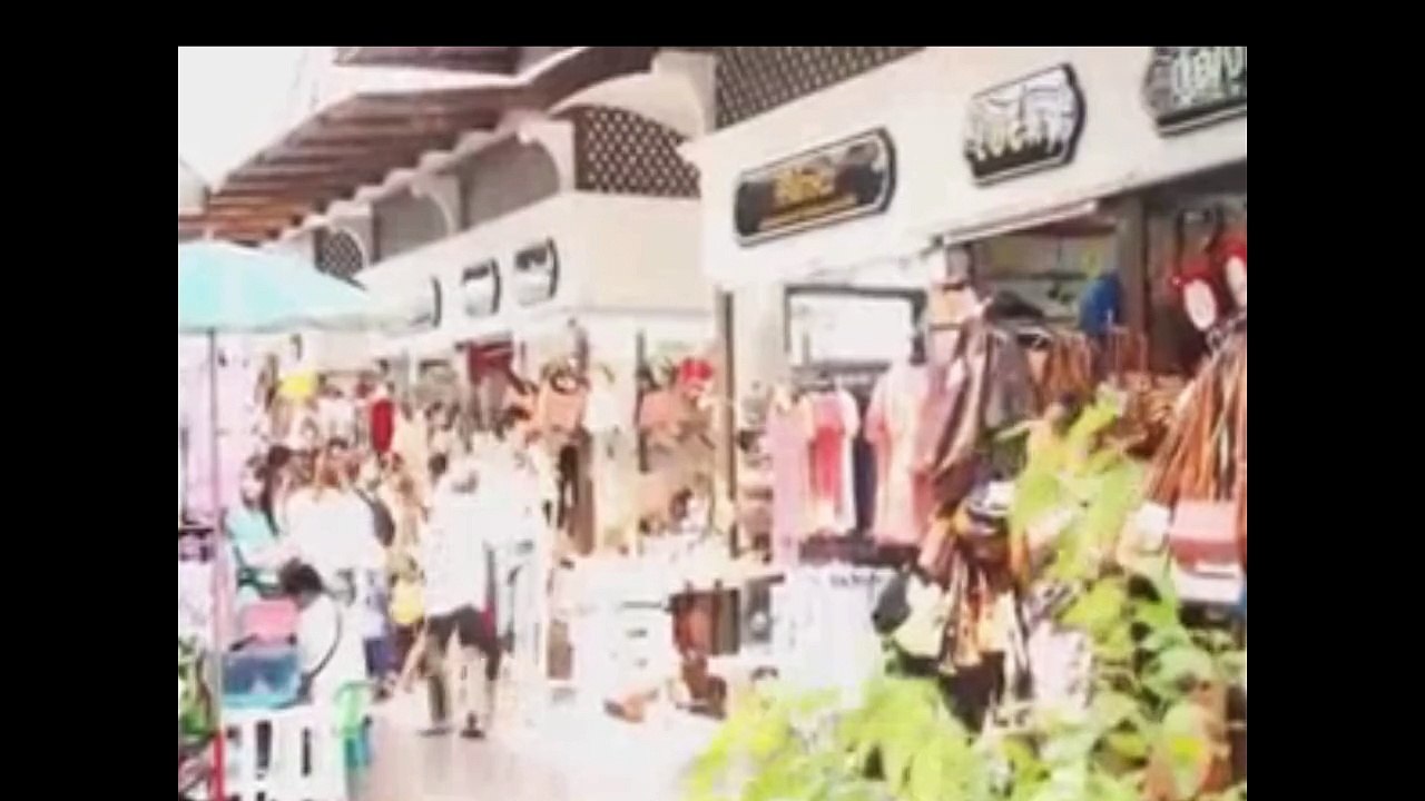 Kissing Thai Unknown Girls And Running..crazy Boy Doing Awesome Fun