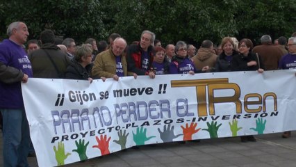 Concentración en defensa de Plan de Vías para Gijón