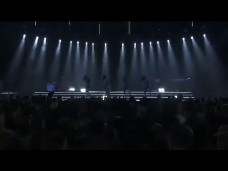 Skirt (Live at the iTunes Festival) | Kylie Minogue Video