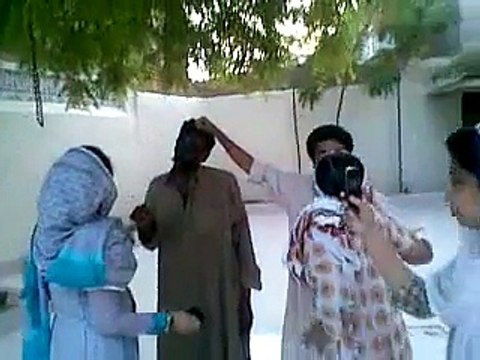 PMLN ki ticket holder Raheela Madsi apny logo se kitna pyar krti hai dekhain