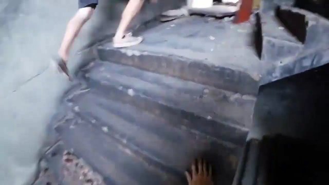 Extreme saut de la maison / Extreme jump from home