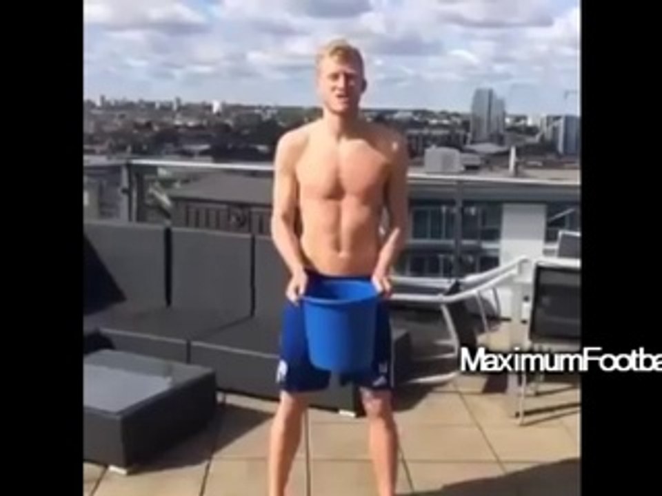 Andre Schürrle Ice Bucket Challenge Nominates Cesc Fabregas, Cesar Azpilicueta and David Krätz