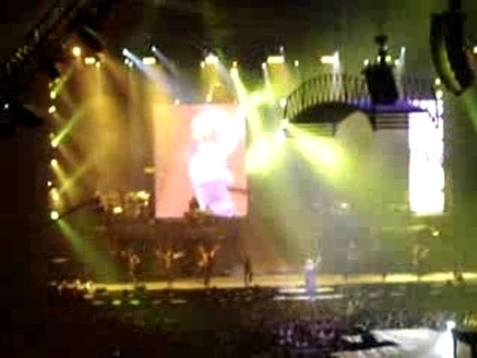 MYLENE FARMER BERCY 2006