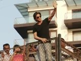 OMG! Shah Rukh loses his cool again
