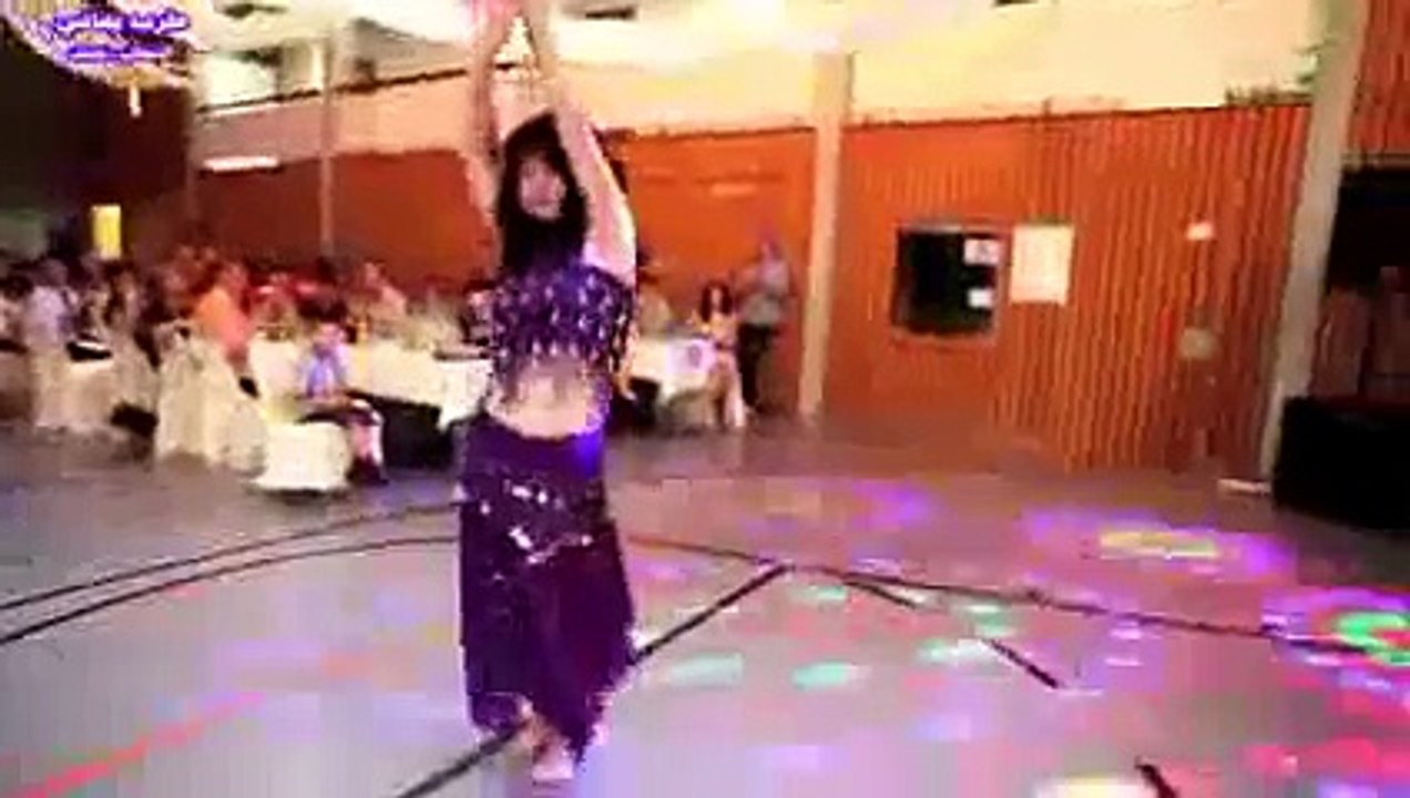 رقص بنات شرقي غير يستاهل البرد من ضيع دفاه فرقة الشاطىء الفنية