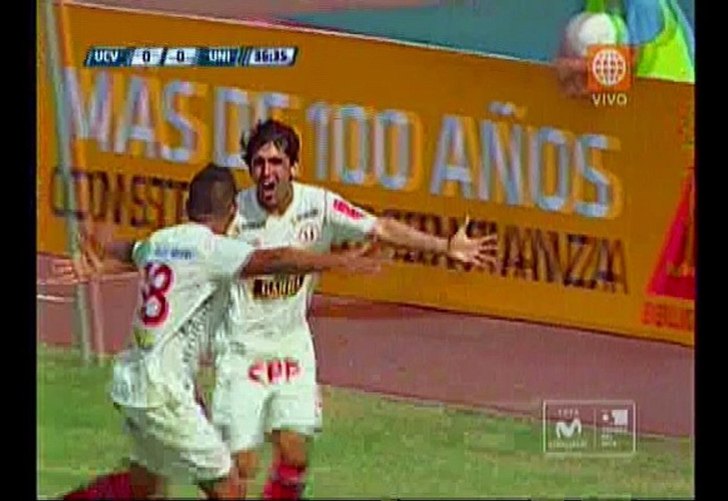 Universitario de Deportes: Juan Diego Gutiérrez anotó tras 'regalo' de Jesús Álvarez