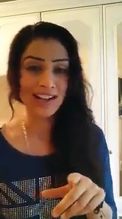 لڑکی کا خوبصورت پنجانی گیت سنیں