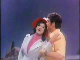 Ee ek shye chana dab ke sajai ae tere lai wakhri main duniya sajai a