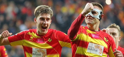 L'énorme frappe de Mateusz Piatkowski, le zorro polonais