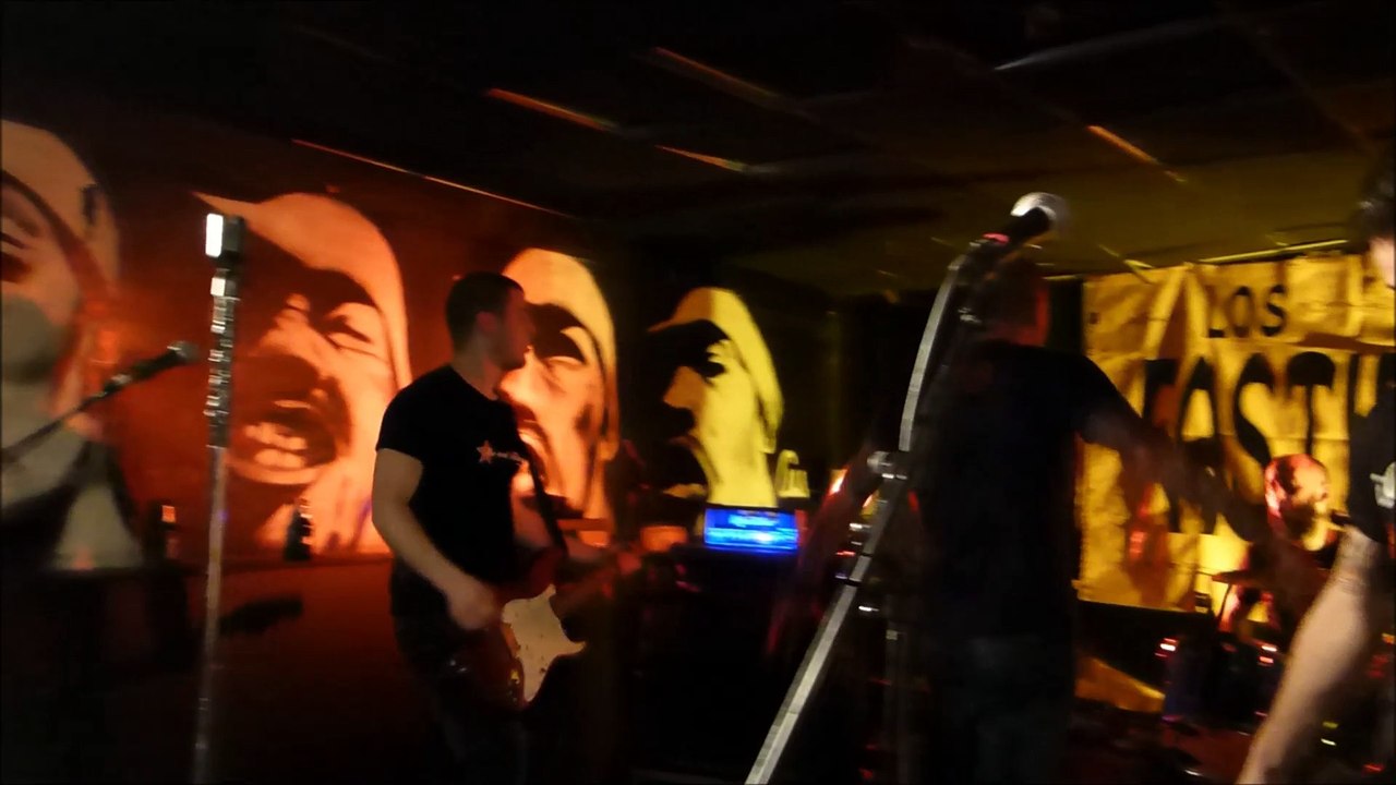 LOS FASTIDIOS au MOLOTOV - hooligirl (live)