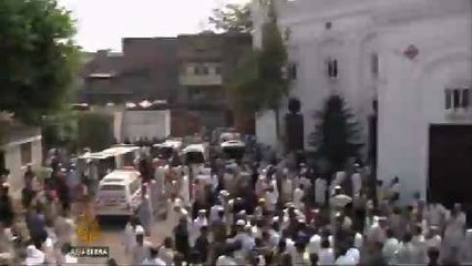 Worshippers killed in Pakistan church bombings