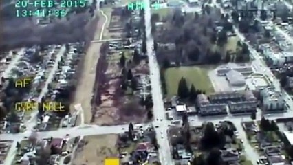 Persecución de película a una moto por media ciudad y centro comercial