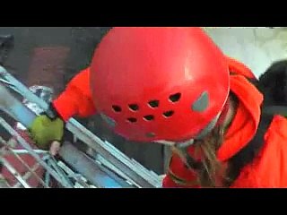 Basura Cero (Greenpeace interviene carteles de campaña de Macri)