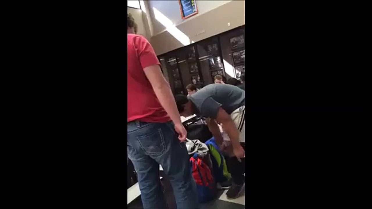 "Sei troppo grasso per indossare quella" Ecco la risposta...