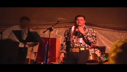 EP Express sings  Suspicious Minds  at Elvis Week 2006 (video)