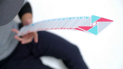 Virtuose des cartes! Dextérité maximum!