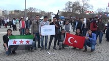 Gaziantep'teki Suriyeliler'den Savaşın Yıl Dönümünde Esad Protestosu