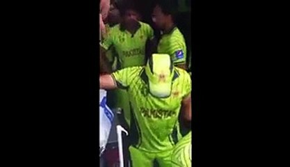 -Lala Catch Nahi Hona- - Fans Informal Conversation with Pakistani Players
