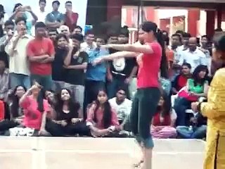Indian College Girl Dancing In Jeans (Tight) - Belly Dance - video  Dailymotion