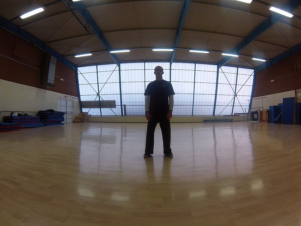 Enchainement Chansi Gong exercice 2 tourner un ou les deux coudes