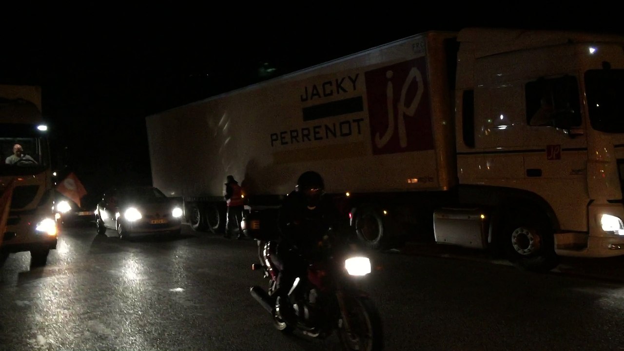 Action CFDT Routes du 28 janvier 2015 au Rond-Point du Bec du Canard à la FARLEDE (VAR)
