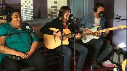 Les Goldmen interprètent le titre "Au bout de nos rêves"