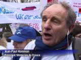 Loi santé: les blouses blanches défilent à Paris, Touraine reste ferme