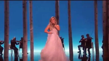 Descargar video: Lady Gaga Shows Her Classical Side At The Oscars / Lady Gaga montre son côté classique aux Oscars