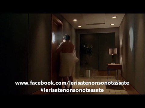 Quest'uomo entra in una sauna. Ma guardate cosa succede...