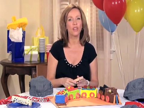 How To Make and Decorate a Train Cake With Betty Crocker
