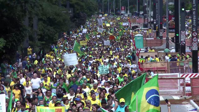 Brésil : 1,5 million de manifestants contre la présidente Dilma Rousseff