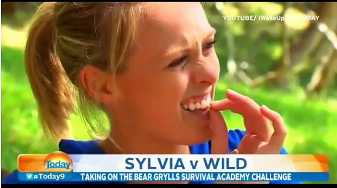 'Did you swallow' Aussie presenter's hilarious live TV gaffe has news crew in stitches - Mirror Onli