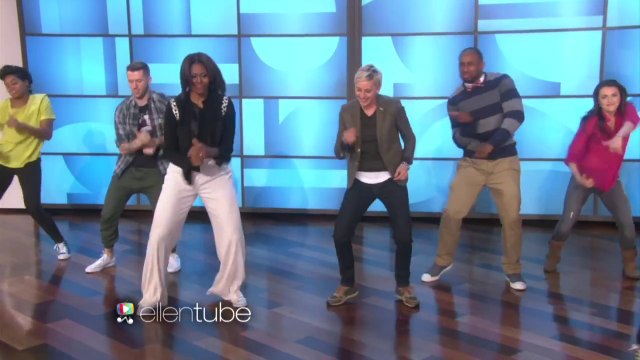 First Lady Michelle Obama And Ellen DeGeneres Have An Uptown Funk Dance Party / Première Dame Michelle Obama et Ellen DeGeneres ont un « Uptown Funk Dance Party