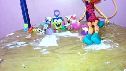 Shopkins,little pet shops,and more !!!!! Like this