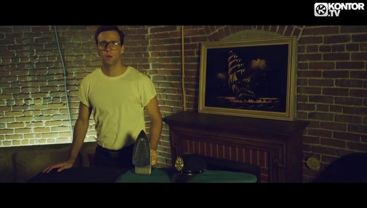 Dimitri Vegas & Like Mike vs Tujamo & Felguk - Nova (Official Video HD)