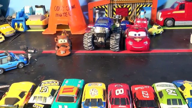 Disney Pixar Cars Funny Car Lightning Mcqueen in Monster Truck Mayhem with Blue Thunder