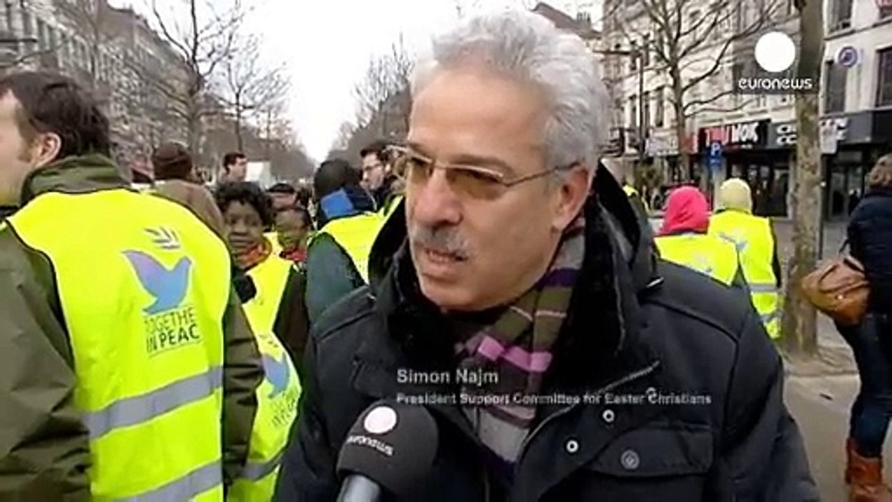 In Brüssel demonstrieren Tausende für ein friedliches Zusammenleben der Religionen