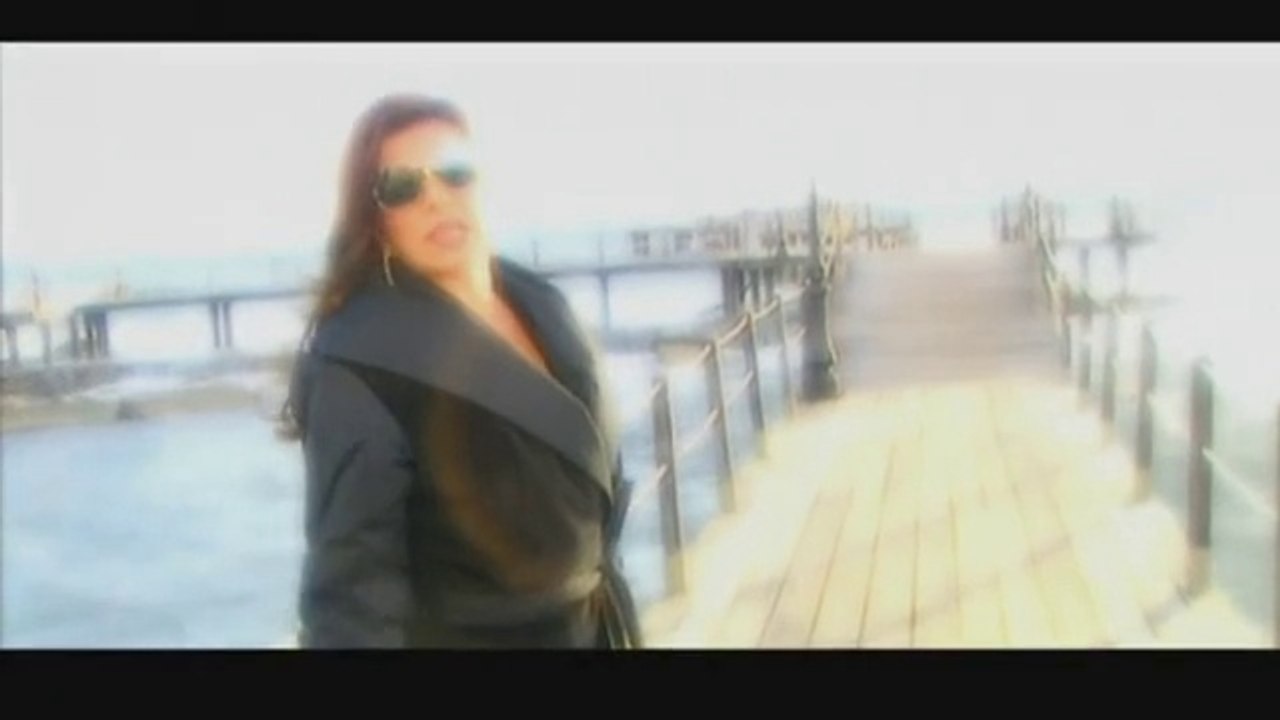 Άντζελα Δημητρίου - Τι να την κάνω την αγάπη σου  | Greek- face (hellenicᴴᴰ video clips)