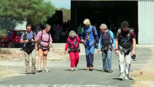 Afrique du Sud : Un saut en parachute pour ses cent ans