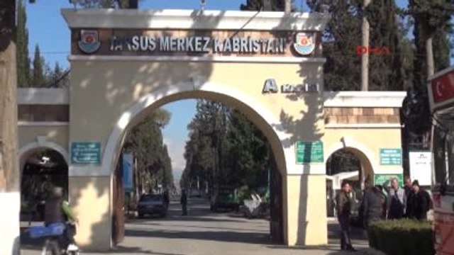 Ablasının Benzin Döküp Yaktığı Ayşe Son Yolculuğuna Duvağı ile Uğurlandı