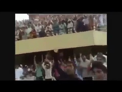 India Vs Pakistan Wagah Border Indian Prade Army soldier fell Down