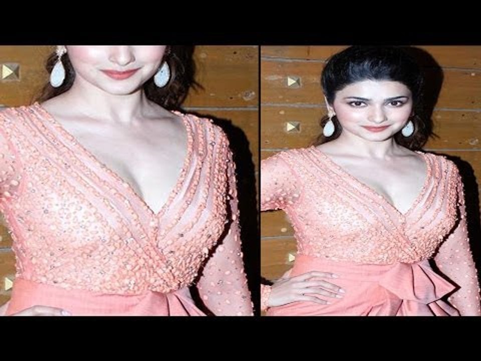 Sexy Prachi Desai Showing Deep Cleavage Huge Bosoms