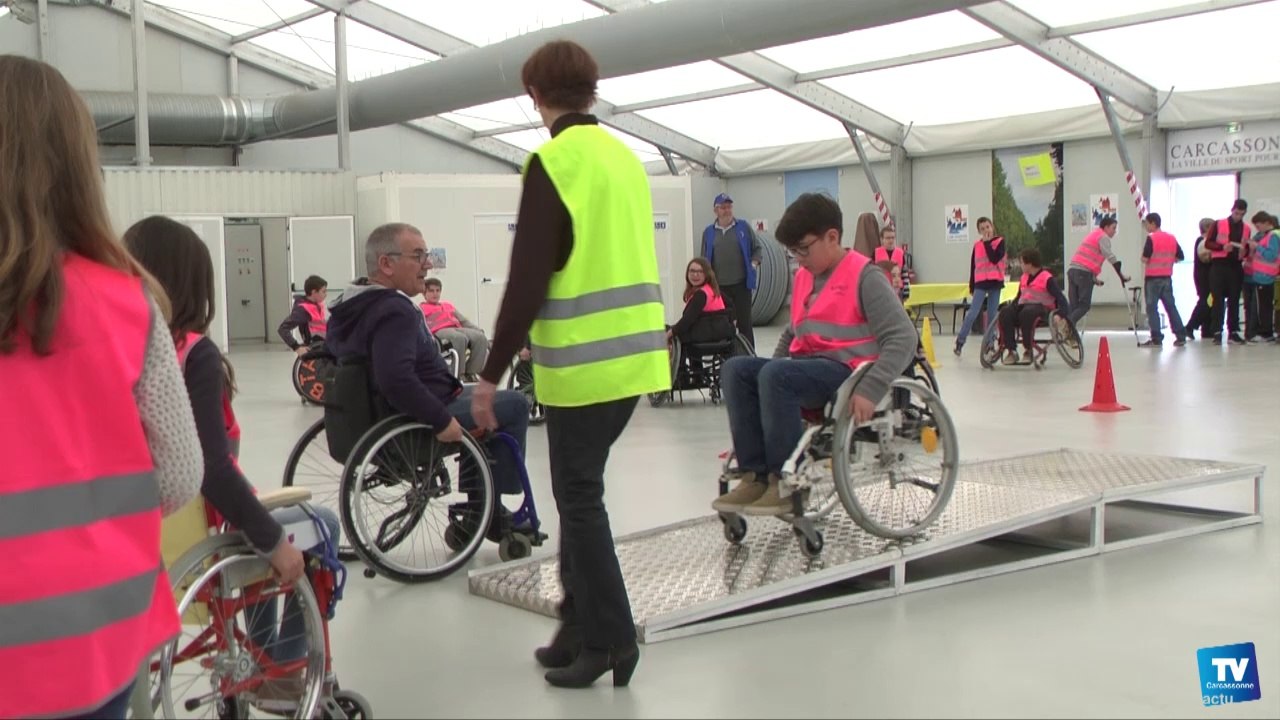Plus de 300 collégiens carcassonnais participent aux journées handi-citoyennes "Différent... comme tout le monde.