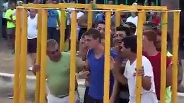 Boğa İle Şaka Olmaz...