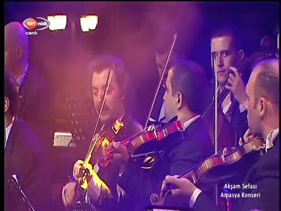 AYŞE EKİZ - SESİMDE ŞARKISI AŞKIN FİGAN OLUP GİDİYOR