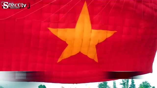 Küçük çocuk 20 metreden yere çakıldı!