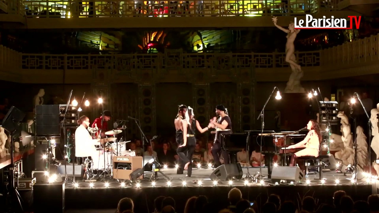 Yael Naim chante en live deux titres de "Older", son nouvel album