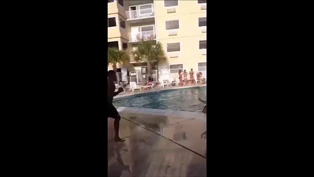 Un mec se foire au springbreak