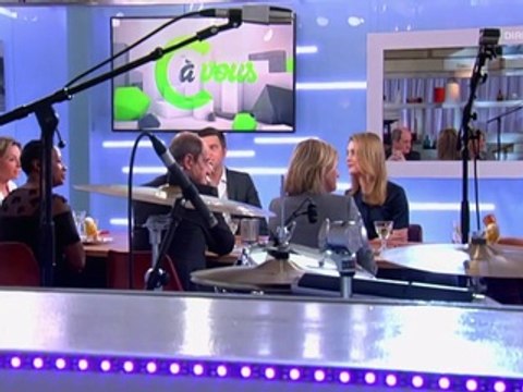 Louane Emera a la phobie des bananes et ce n'est pas une blague ! Regardez !